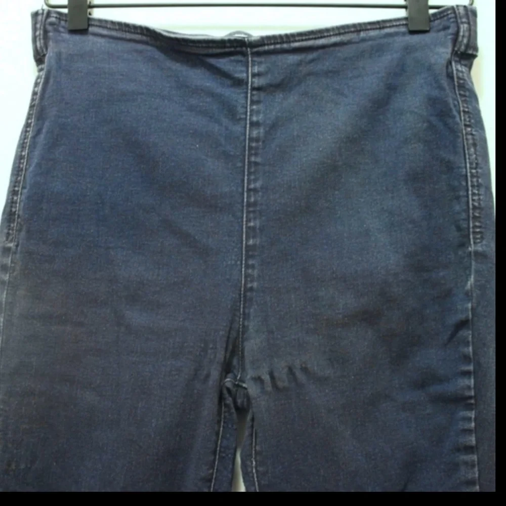 FREE PEOPLE‎ Easy Goes It Pull On Skinny Raw Hem Denim Jeggings
